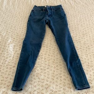 Frame Le High Skinny